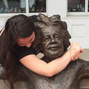 Meet your Posher, Alex